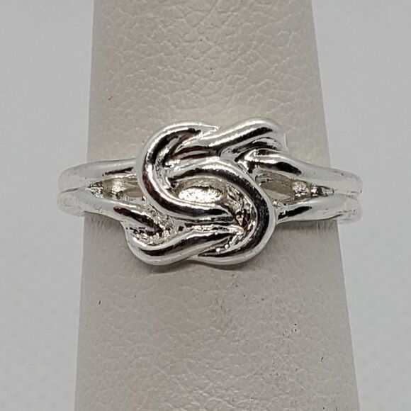 Silver Tone Celtic Knot Ring - Picture 1 of 5